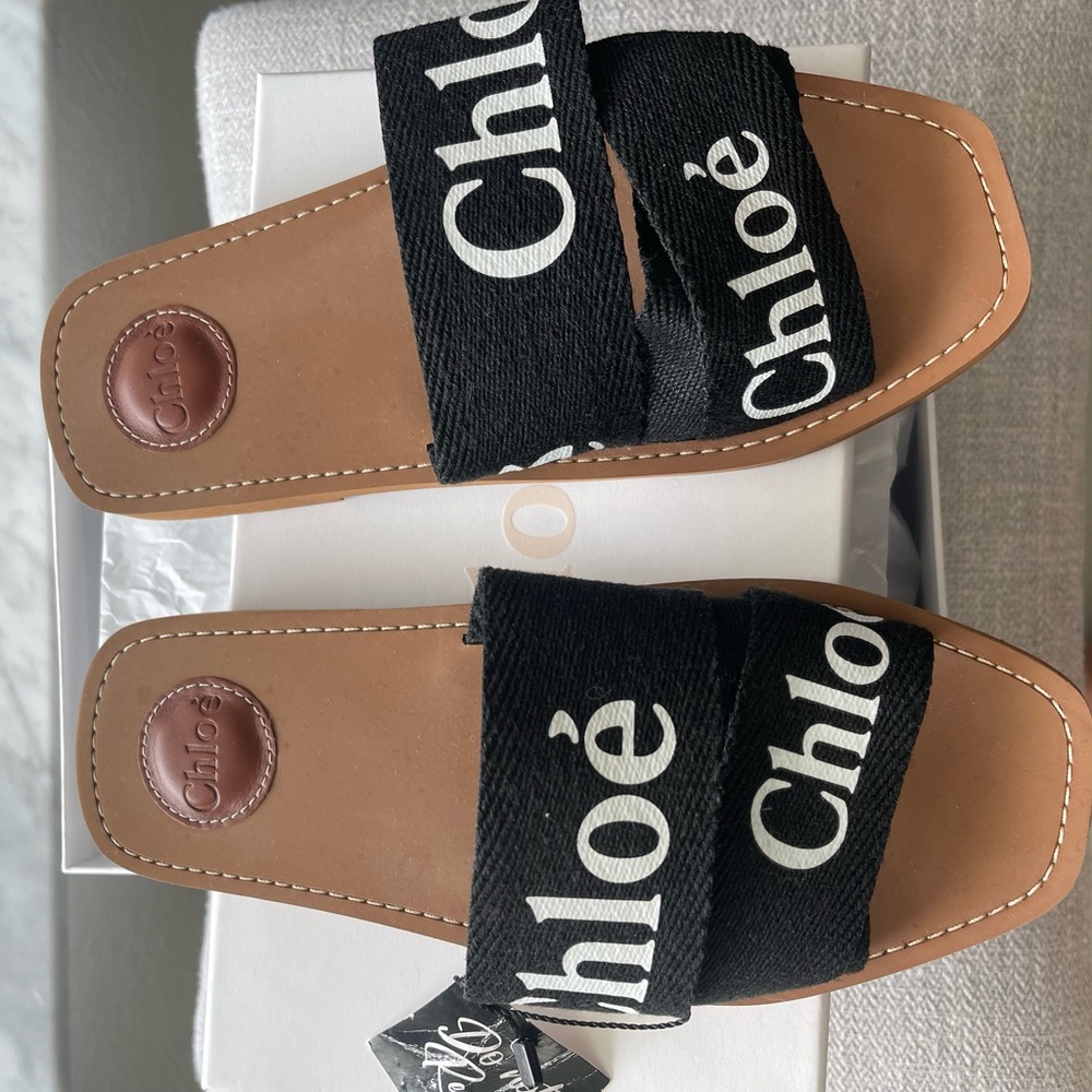 Chloe black straps wooden flat worn once